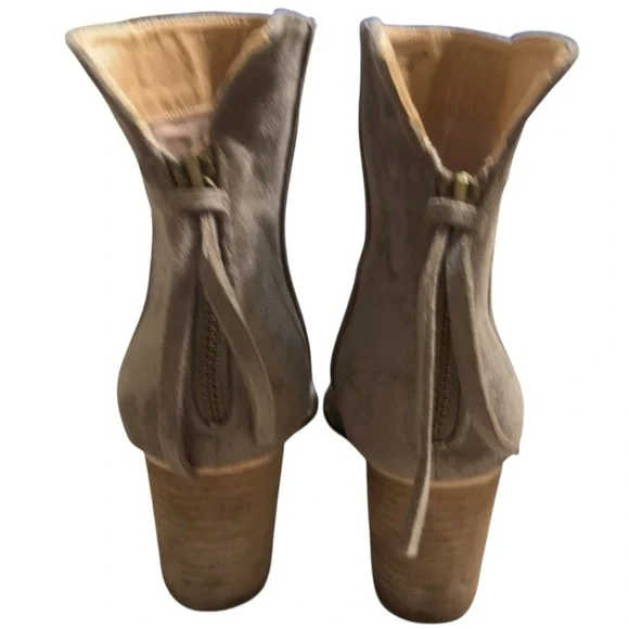 🌹𝘽𝙐𝘾𝙆𝙇𝙀𝙎 𝘽𝙀𝘼𝙎𝙏 𝙁𝘼𝙎𝙃𝙄𝙊𝙉 𝙏𝘼𝙎𝙎𝙀𝙇 𝙃𝙀𝙀𝙇𝙀𝘿 𝘽𝙊𝙊𝙏𝙎 - Picture 4 of 8